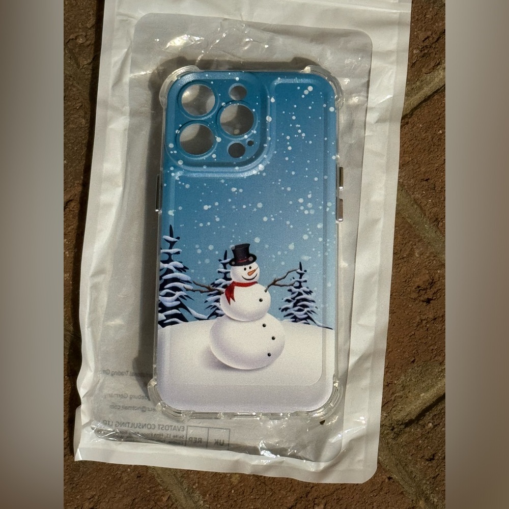 NWT iPhone 13 Pro Winter Snowman Phone Case